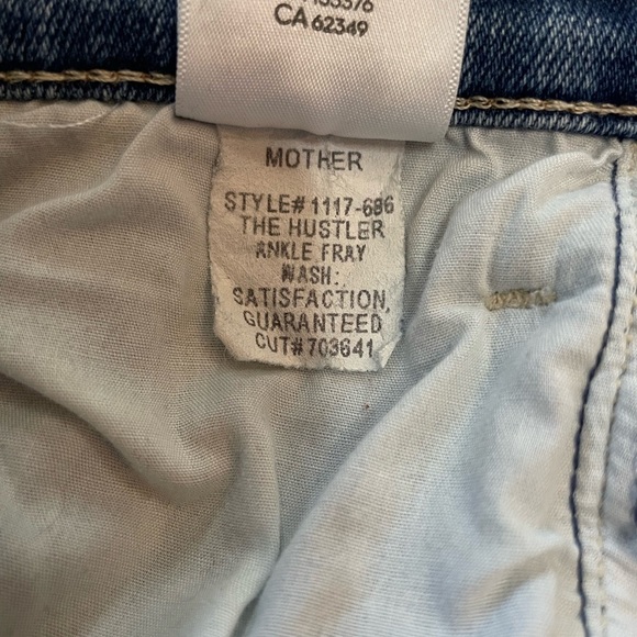 MOTHER The Hustler Ankle Fray Jeans Satisfaction Guaranteed Med Blue Wash Sz 26 - Picture 12 of 13